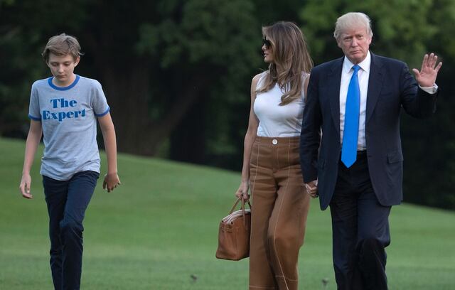 Llegan Melania Trump y su hijo a vivir en Casa Blanca