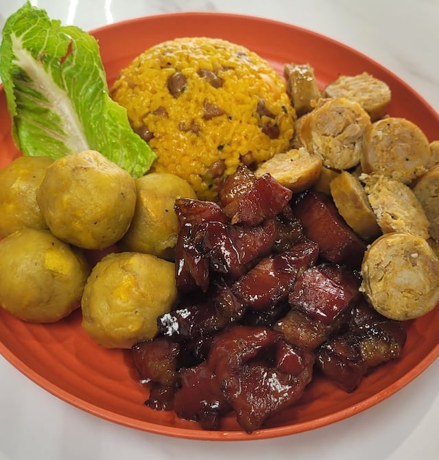 El Vagón del Búho: la carne ahumada que conquista en Caguas