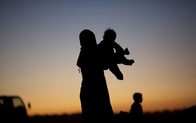 ISIS regala mujeres como premio en concurso "religioso"