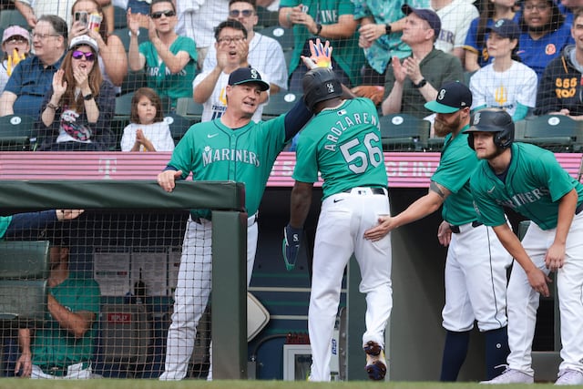 Mariners despiden al mánager Scott Servais tras colapso del equipo