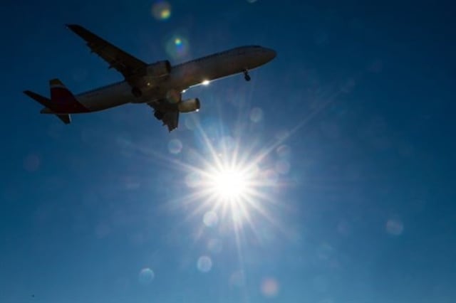 Se estrella avión con 49 pasajeros en Rusia