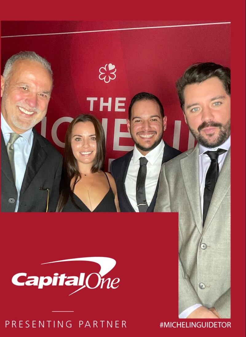 De izquierda a derecha: Andy Nusser, propietario; Danielle Pappas, gerente general; Jonathan Meléndez (chef ejecutivo) y Andrew Kelly, sous chef