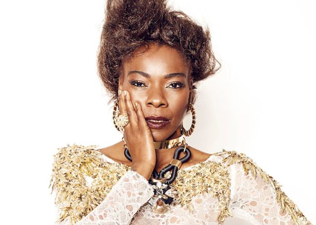 Buika regresa con intensa propuesta