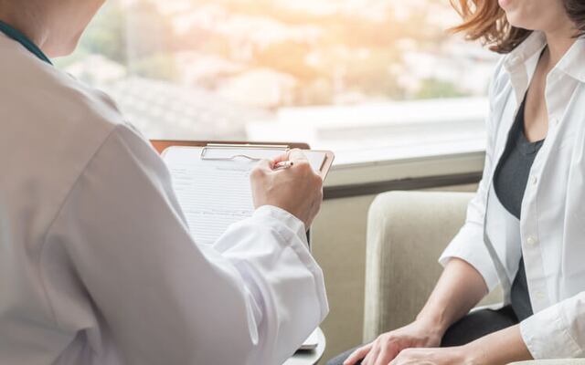 ¿Qué es la menopausia precoz?