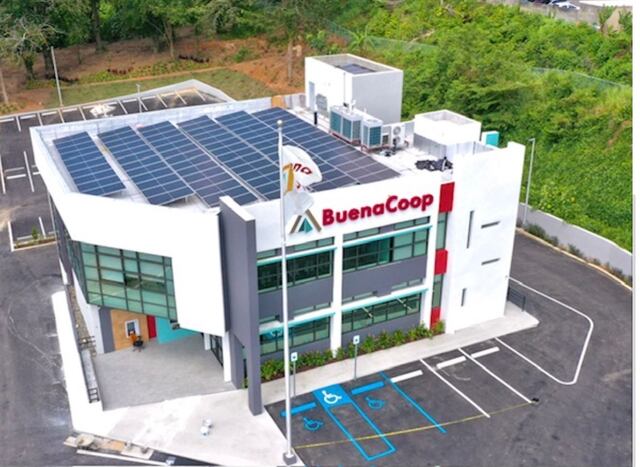 Inauguran cooperativa en Aguas Buenas equipada con placas solares y rodeada por cientos de árboles