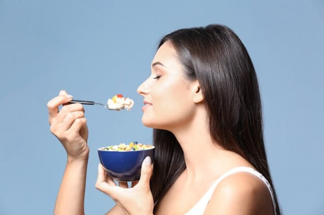 Conoce los alimentos con más proteínas que el huevo
