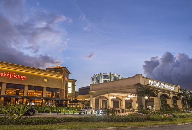 Ladrones disparan contra vehículo de ciudadano en Plaza Las Américas