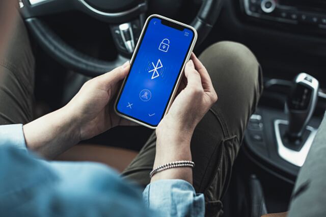 Conoce el Bluebugging, una arma que hackea tu celular mediante el Bluetooth