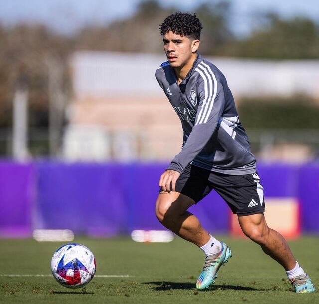 Joven boricua firma con la MLS