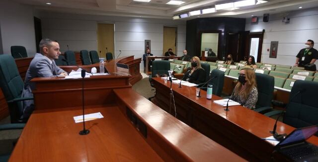 Continúan los problemas para que agricultores accedan a fondos de recuperación