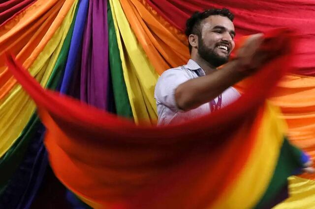 La India elimina ley de 150 años que prohibía las relaciones homosexuales