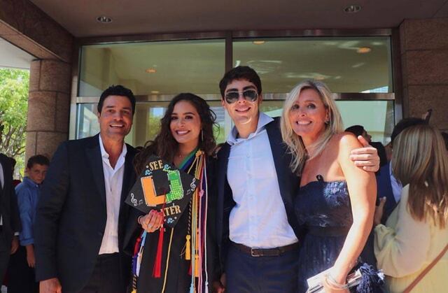Hija de Chayanne se gradúa de escuela superior