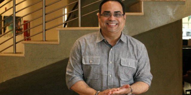 Gilberto Santa Rosa anuncia firma de autógrafos