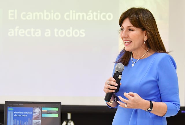 Ada Monzón felicita a Deborah Martorell tras anunciarse que irá al espacio