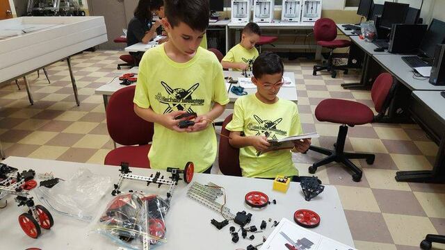 A desarrollar destrezas en robótica y tecnología de manera divertida este verano