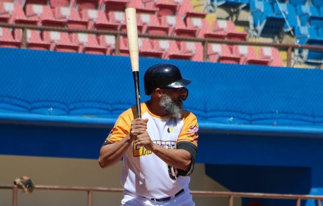 “Papín” Ortiz cerca de sus 500 ‘hits’ en la pelota Doble A