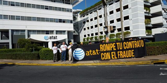 Reclaman a AT&amp;T cancelación de contrato en proyecto de antenas