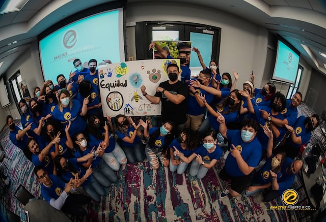 Llevan programa empresarial intensivo de verano para jóvenes en todo Puerto Rico