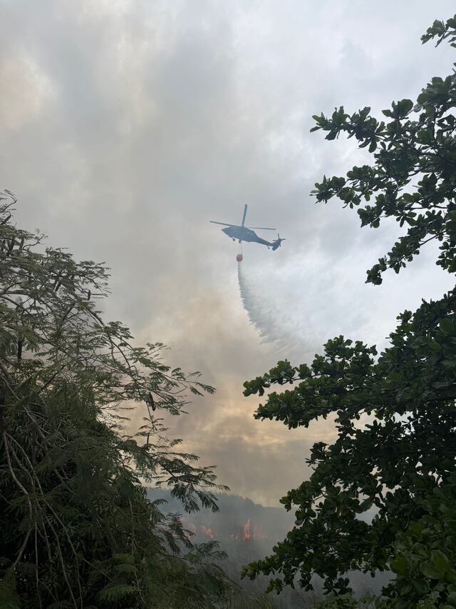Guardia Nacional activa apoyo aéreo para combatir incendios en Vega Baja