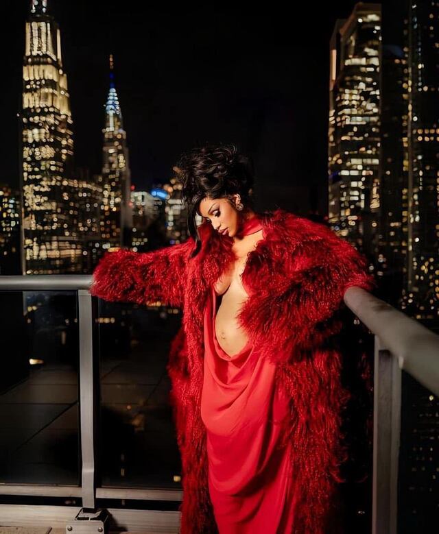 Cardi B revela embarazo en medio de divorcio con el rapero Offset