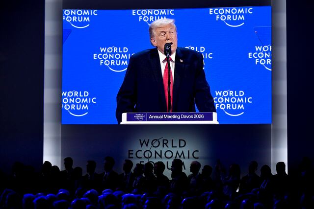 Trump pide “negociaciones inmediatas” para comprar Groenlandia y descarta usar la fuerza
