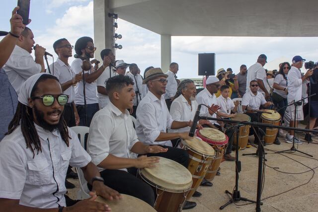 Cientos de barrileros y barrileras se unen en el décimo Encuentro de Tambores en Viejo San Juan