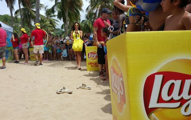 Lays® pinta de amarillo las playas de Puerto Rico