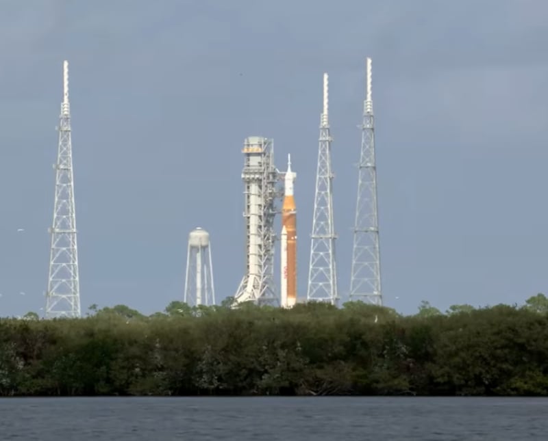 Artemis II tiene una duración prevista de 10 días, durante los que rodeará la Luna y permitirá a los astronautas contemplar la cara oculta del satélite.