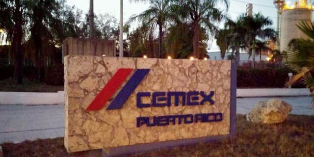 Trabajadores realizan vigilia en la planta de Cemex en Ponce