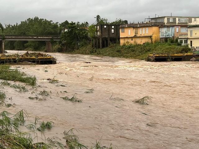 Inundaciones provocadas por Fiona arrastran puente de La Marina en San ...