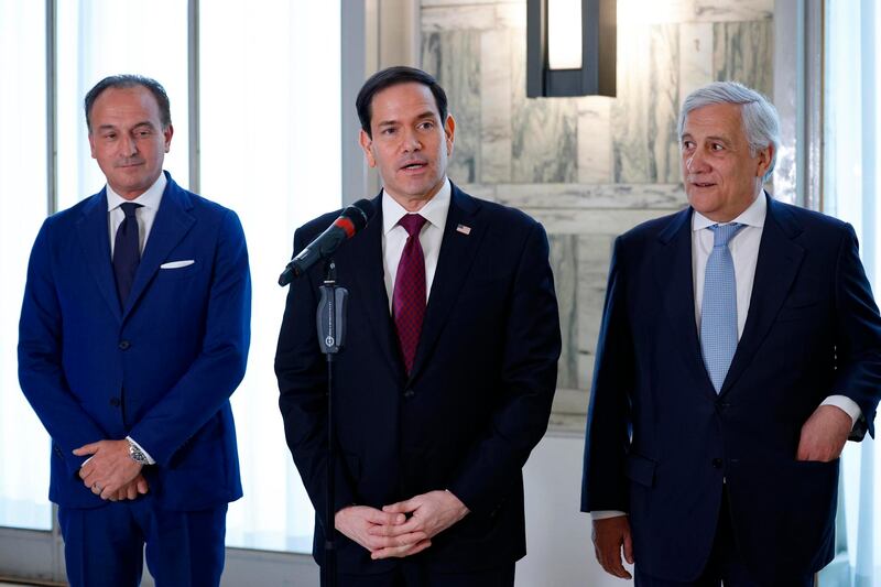 El presidente de la Región del Piamonte, Alberto Ciro, el Secretario de Estado de EE. UU., Marco Rubio, y el Viceprimer Ministro y Ministro de Asuntos Exteriores de Italia, Antonio Tajani, se reúnen en el Palazzo della Farnesina, Ministerio de Asuntos Exteriores de Italia en Roma, Italia, el viernes.