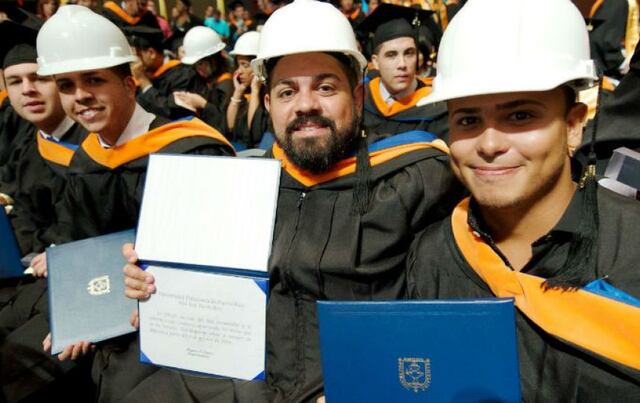 Universidad Politécnica celebra trigésima quinta colación de grados