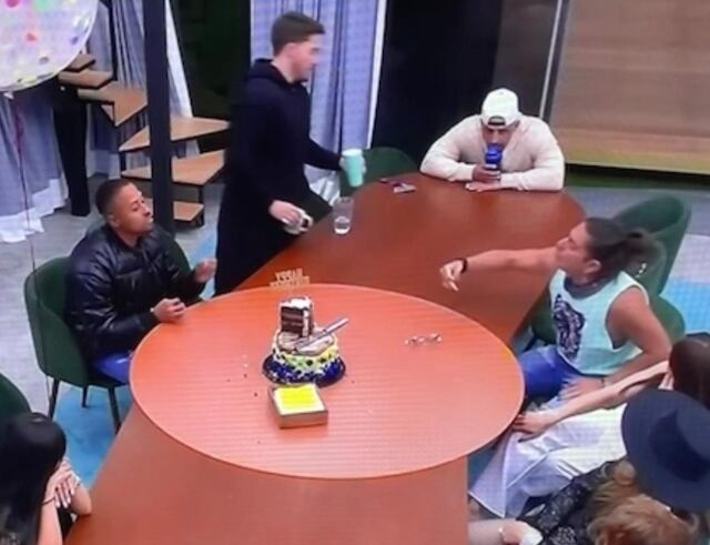 Fuerte pelea en LCDLF 3: Se llamaron “tóxico”, “bochinchero” y “acomplejado”