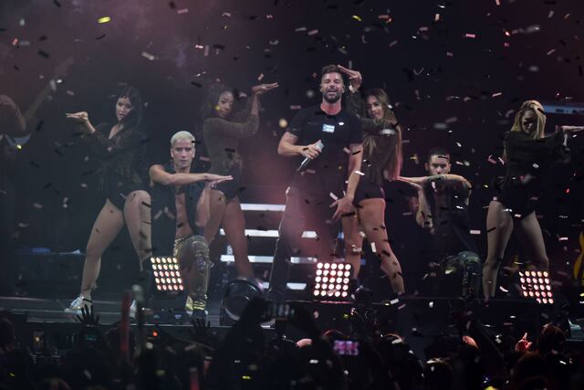 Junte de artistas estremece el Coliseo