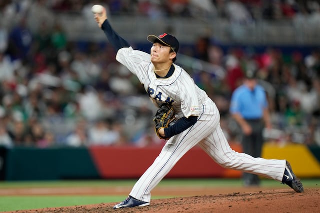 Dodgers llegaron a un acuerdo por 12 años con Yoshinobu Yamamoto