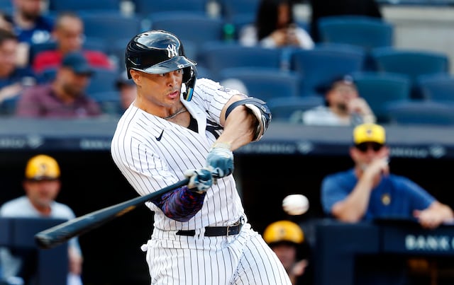 Con un grand slam de Stanton los Yankees vencen a los Blue Jays