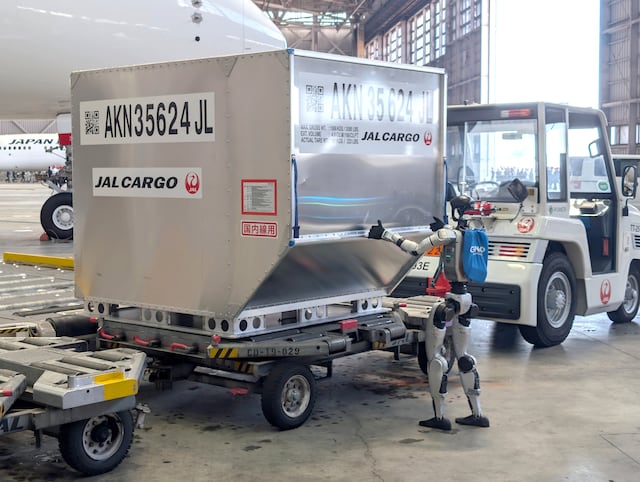 Japan Airlines usará robots humanoides en tareas de carga y descarga de aeropuertos
