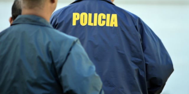 Asesinan policía municipal de San Juan en asalto a farmacia