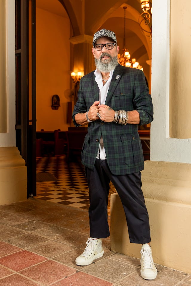 Diseñador Orlando López festejará 35 años en la industria de la moda