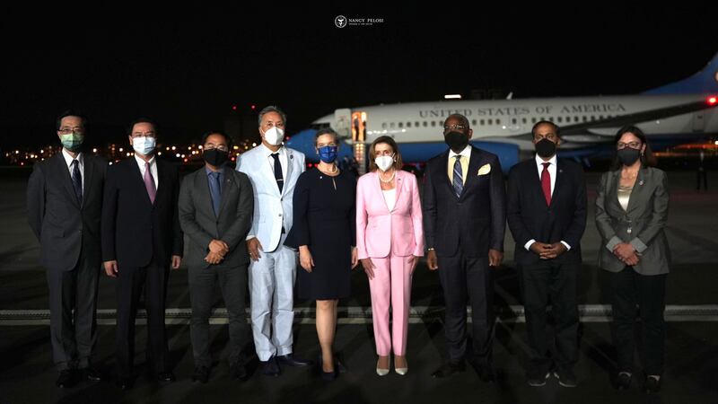 La presidenta de la Cámara de Representantes de EU, Nancy Pelosi, llega a Taiwán (Imagen de Twitter: @SpeakerPelosi).
