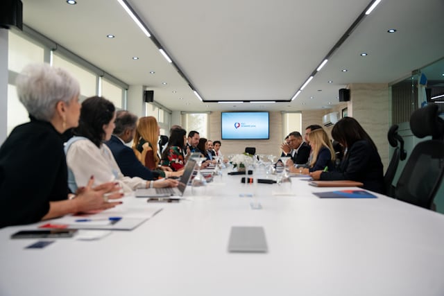 Pymes locales proyectan $3 millones en ventas tras encuentro comercial en República Dominicana