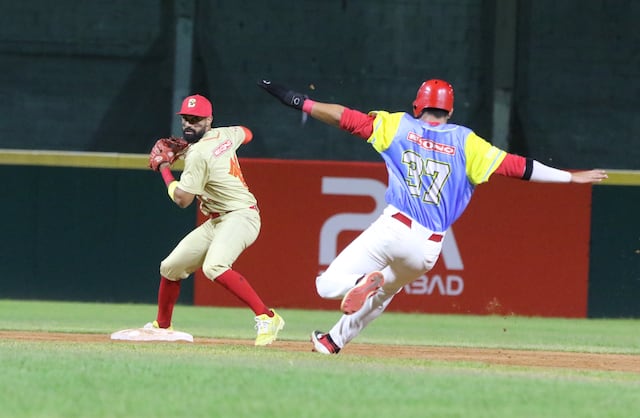 De vuelta al terreno tres jugadores en el Carnaval de Campeones de la Doble A