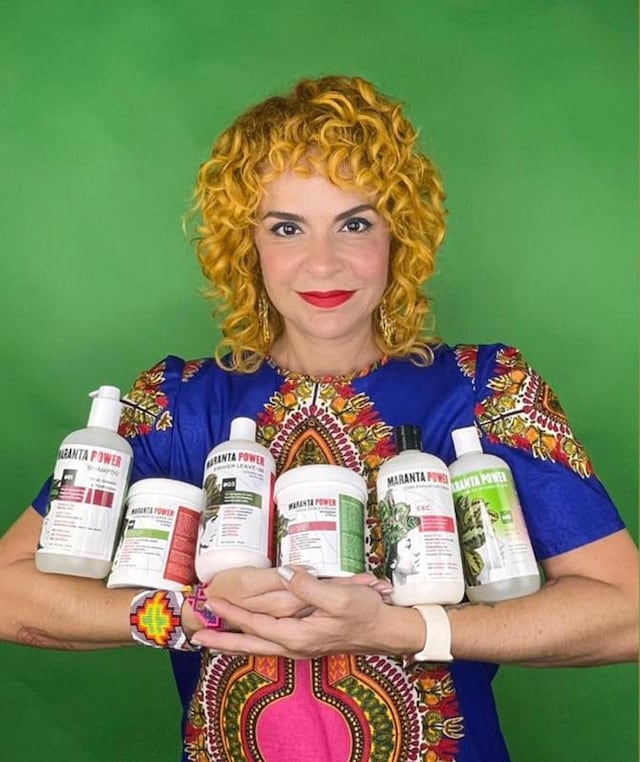 Estilista puertorriqueña crea línea profesional de productos para el cabello rizo