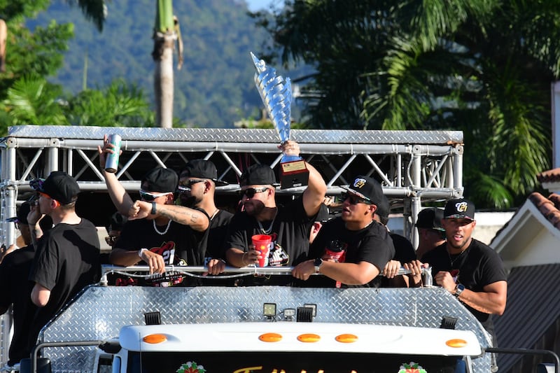 El equipo Criollos de Caguas, salen a celebra su vigésimo primer campeonato de la liga invernal de Baseball de Puerto Rico. Caguas Metro PR 23 de enero de 2024