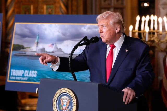 Trump arremete contra la izquierda en mensaje navideño y defiende su gestión desde la Casa Blanca