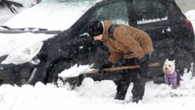 "Nevada del siglo" sepulta Moscú bajo medio metro de nieve