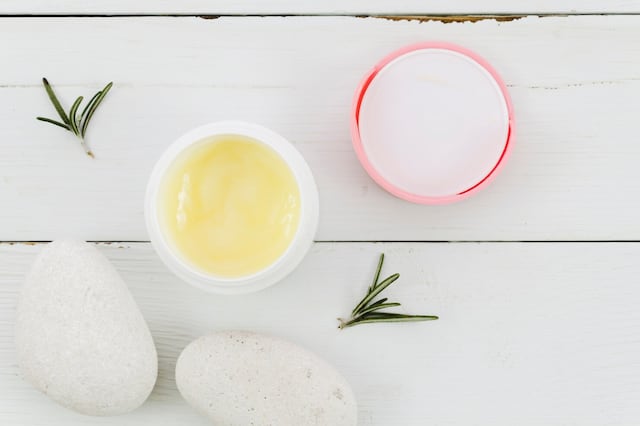 5 formas de humectar tus labios en los días más fríos