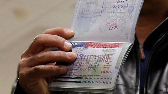 México establece reglas de visa para ciertos extranjeros que hacen escala aérea en el país