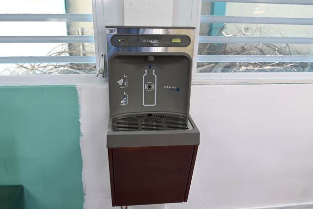 Radican resolución para investigar funcionamiento de fuentes de agua en escuelas públicas