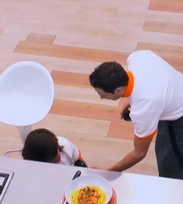 Participante de “Top Chef VIP 3″ se desmaya tras “13 horas trabajando”